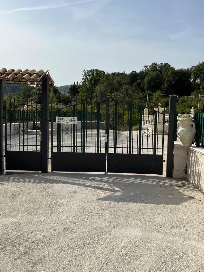 Villa Fiore - Piscina E Idromassaggio Itri Exterior foto
